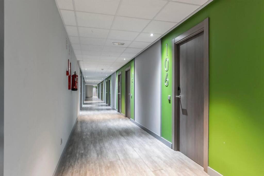 Location In The Of 166 Madryt