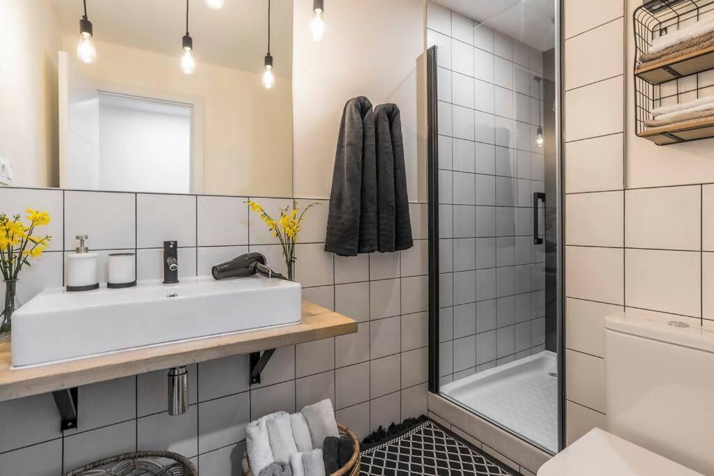 Appartement Location In The Of 166 *