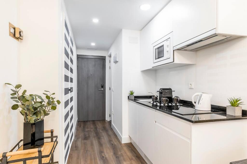 Location In The Of 166 Apartament *